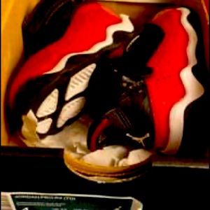 My son sneakers wore one or twice payed a lot for them he can’t fit them